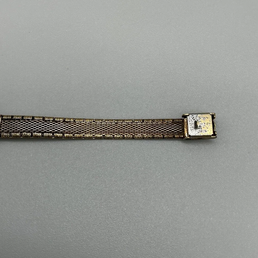 Vintage Helbros Womens Watch 14mm Gold Tone 17 Jewels Manual Wind Adjustable